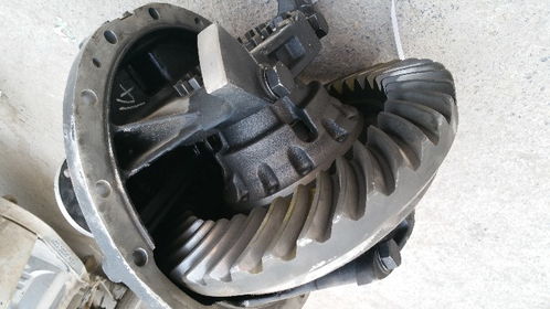 宇通与海格客车关键配件解析 主减总成盆角齿主从动齿轮的技术与应用